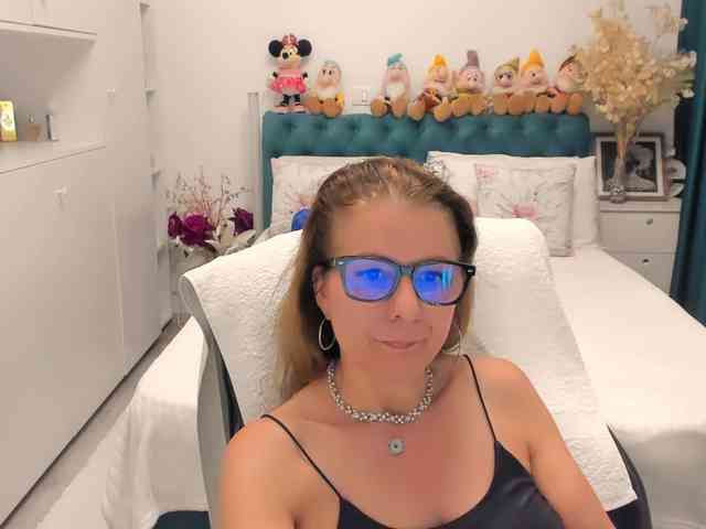 SalomeJade webcam
