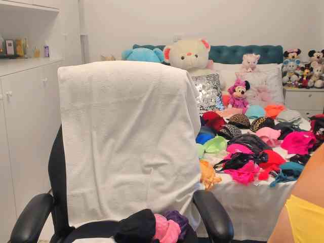 SalomeJade webcam