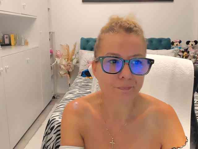 SalomeJade webcam