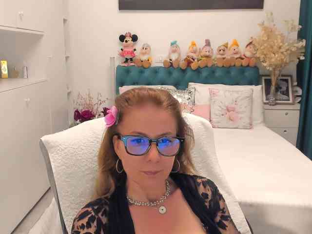 SalomeJade webcam