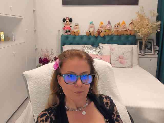 SalomeJade webcam