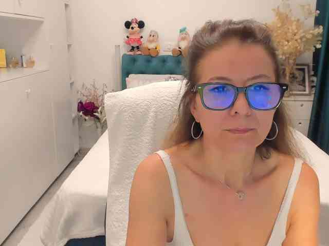 SalomeJade webcam