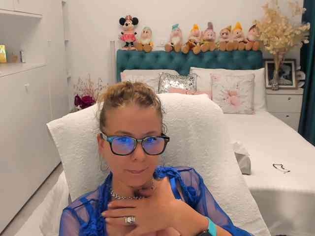 SalomeJade webcam