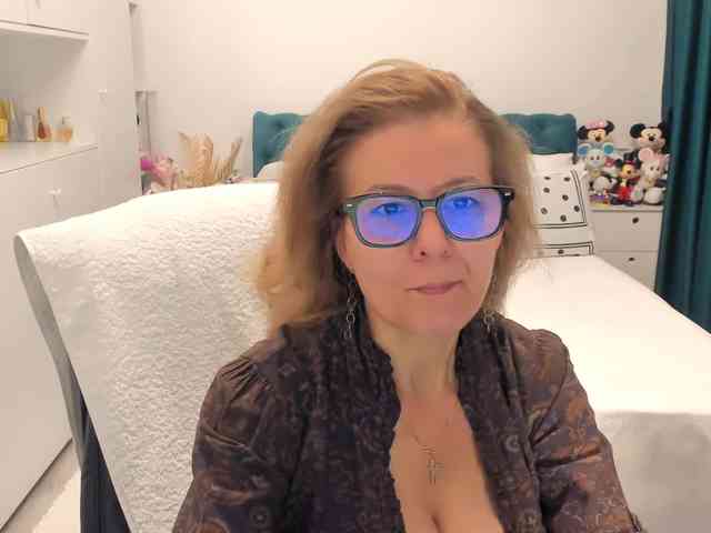 SalomeJade webcam