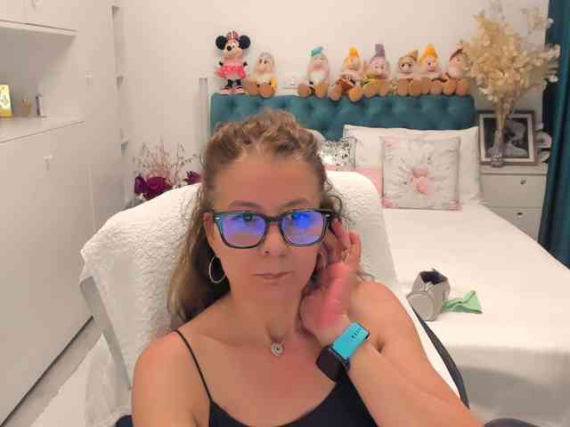 SalomeJade webcam