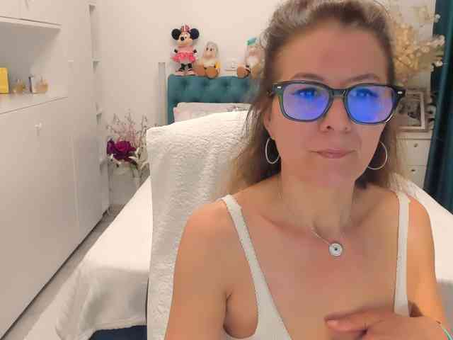 SalomeJade webcam