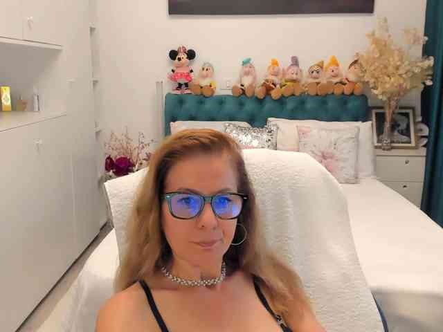 SalomeJade webcam