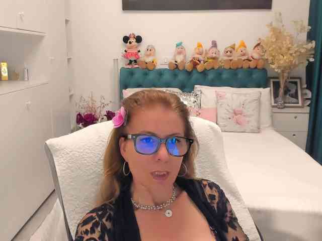 SalomeJade webcam
