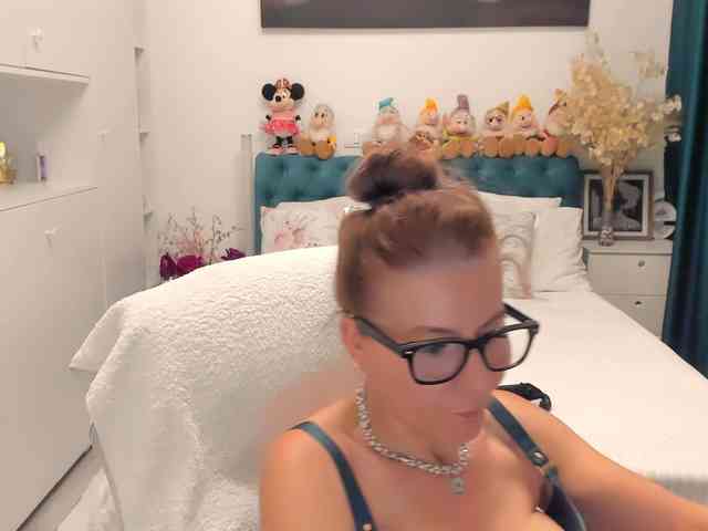 SalomeJade webcam