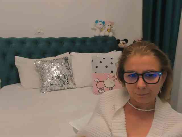SalomeJade webcam