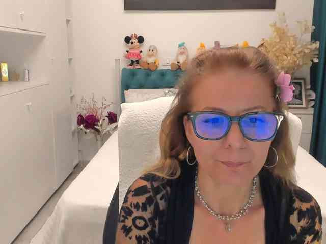 SalomeJade webcam