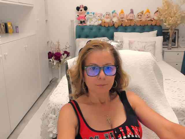 SalomeJade webcam