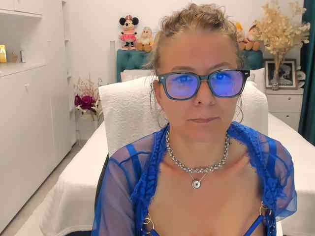 SalomeJade webcam