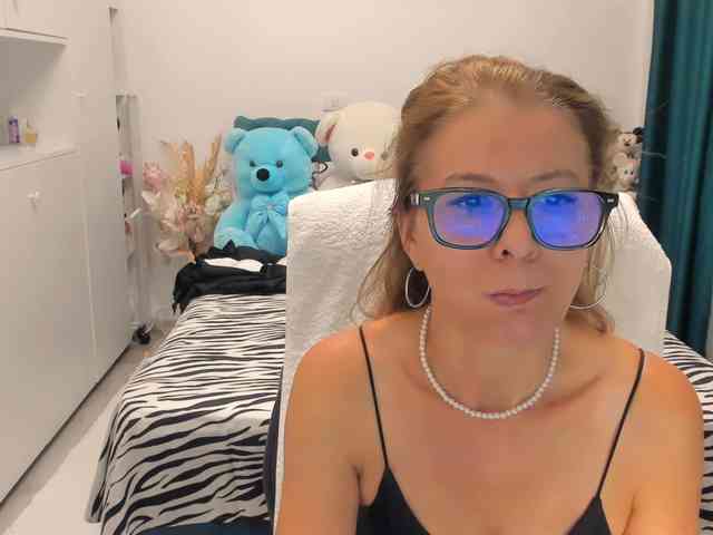 SalomeJade webcam