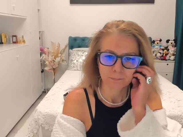 SalomeJade webcam