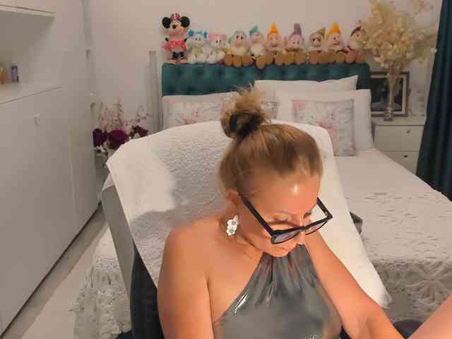 SalomeJade webcam
