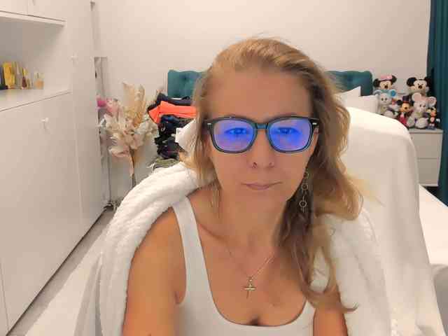 SalomeJade webcam