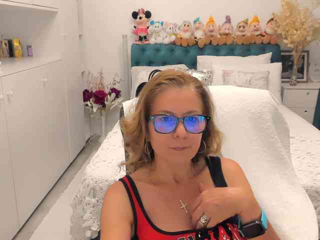 SalomeJade webcam