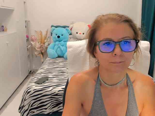 SalomeJade webcam