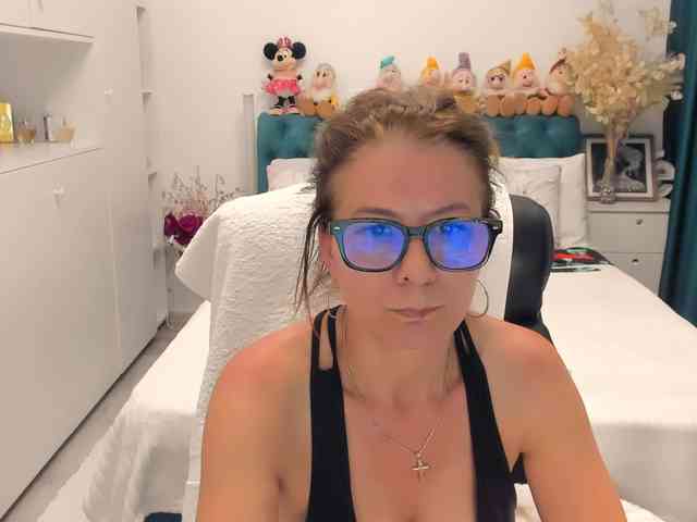 SalomeJade webcam