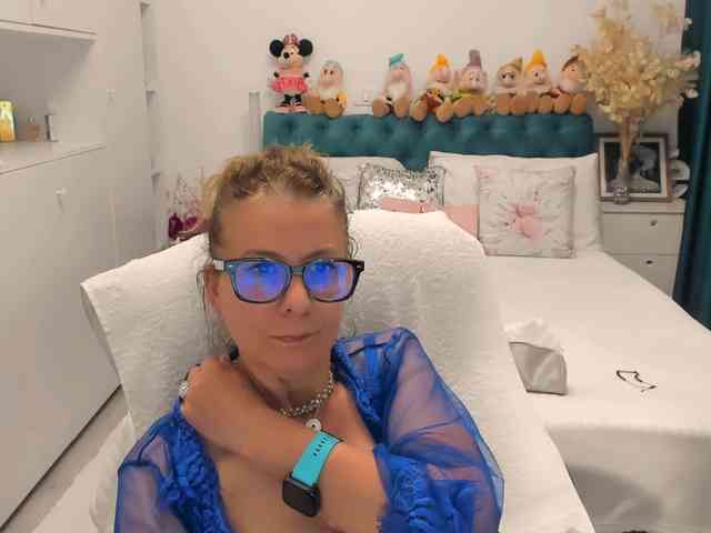 SalomeJade webcam