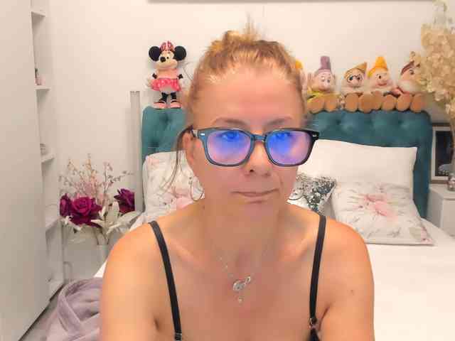 SalomeJade webcam