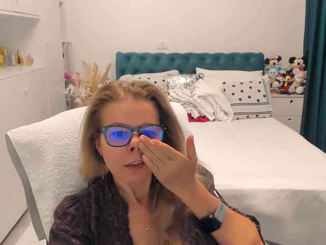 SalomeJade webcam