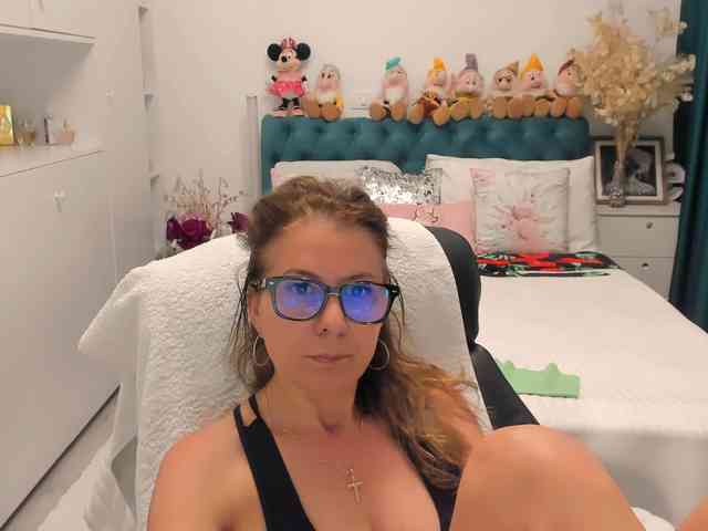 SalomeJade webcam