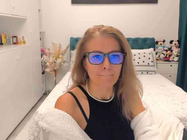 SalomeJade webcam