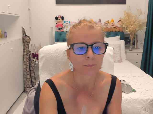 SalomeJade webcam