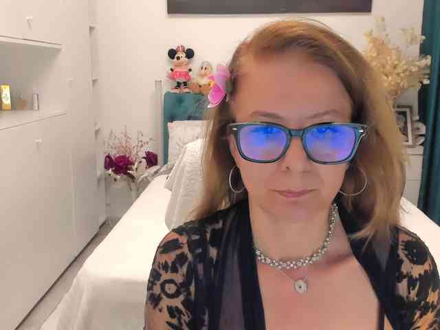 SalomeJade webcam
