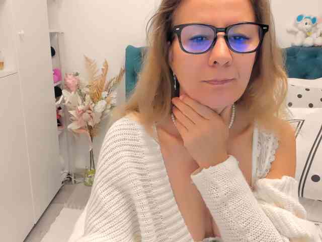 SalomeJade webcam