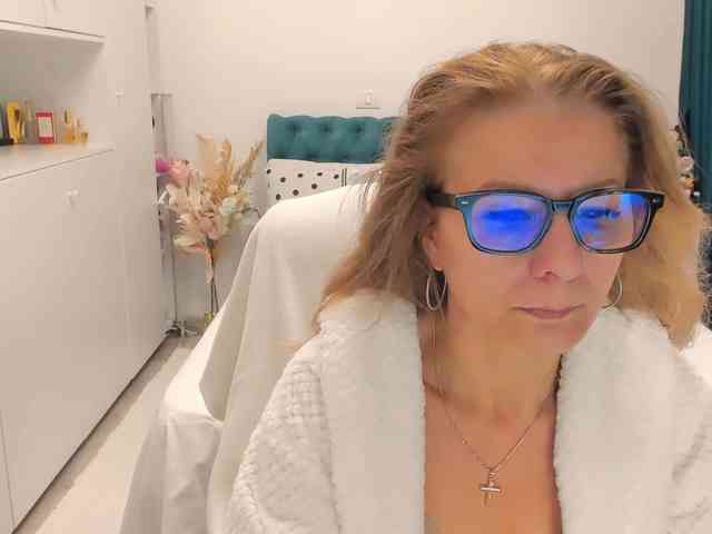 SalomeJade webcam
