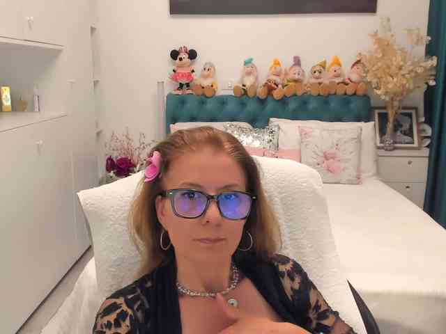 SalomeJade webcam