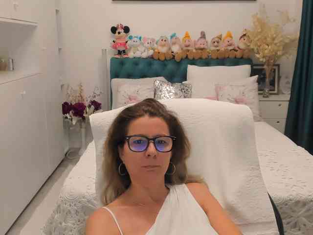 SalomeJade webcam