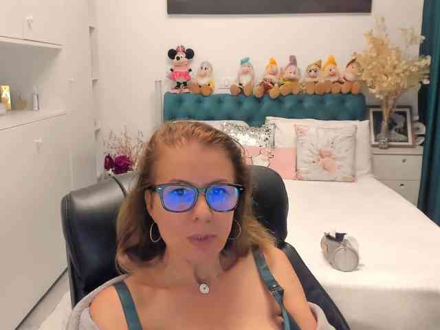 SalomeJade webcam