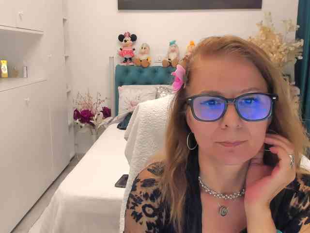 SalomeJade webcam