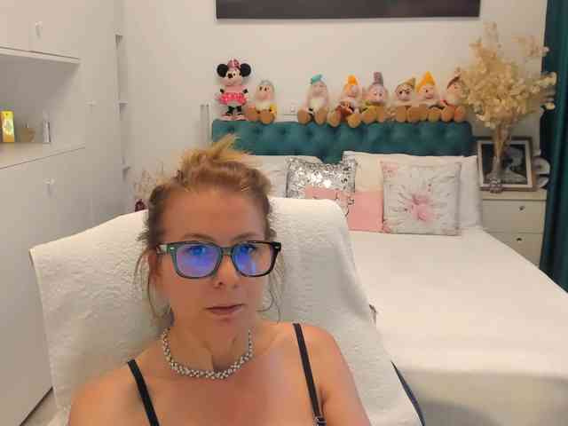 SalomeJade webcam