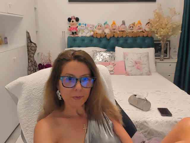 SalomeJade webcam