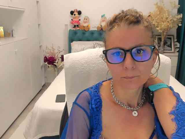 SalomeJade webcam