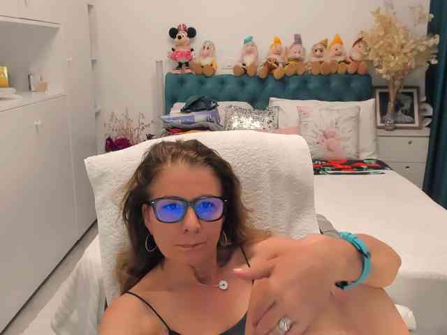 SalomeJade webcam