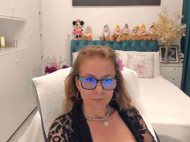 SalomeJade webcam