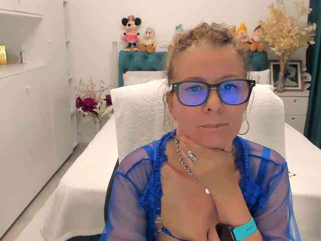 SalomeJade webcam