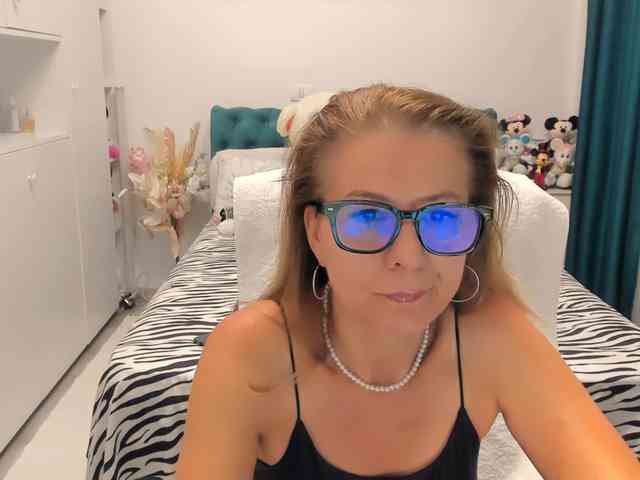 SalomeJade webcam