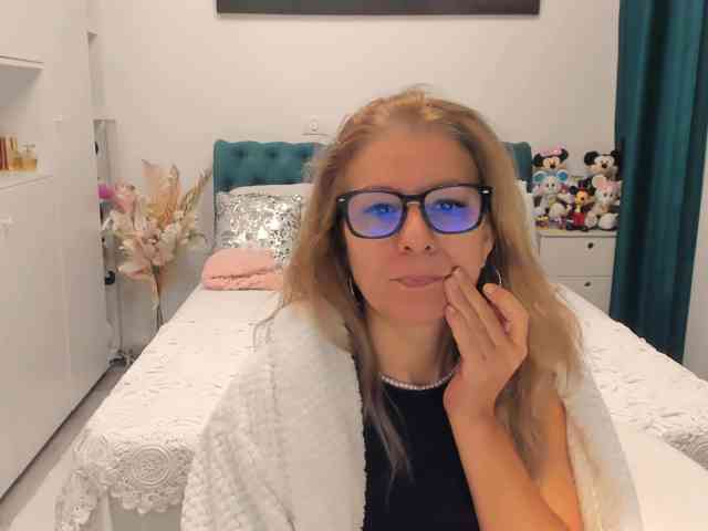 SalomeJade webcam