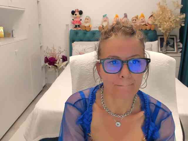 SalomeJade webcam
