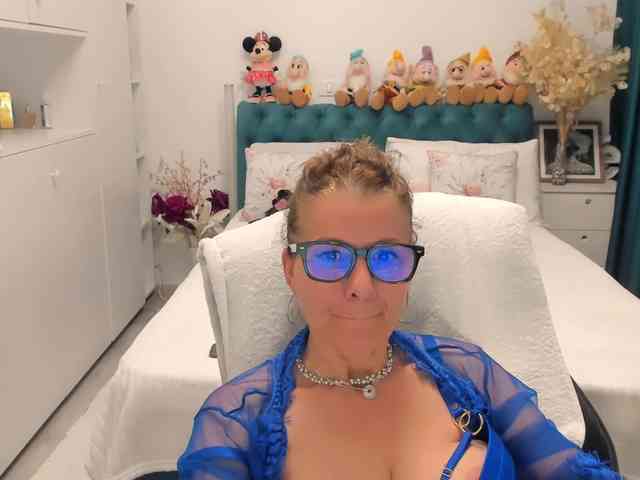 SalomeJade webcam