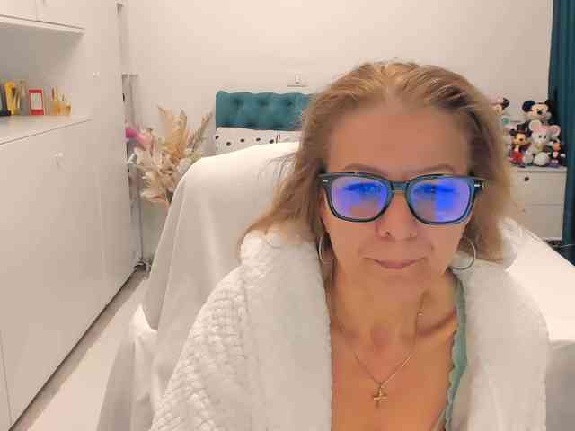 SalomeJade webcam