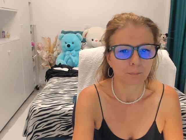 SalomeJade webcam