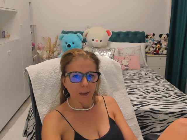 SalomeJade webcam